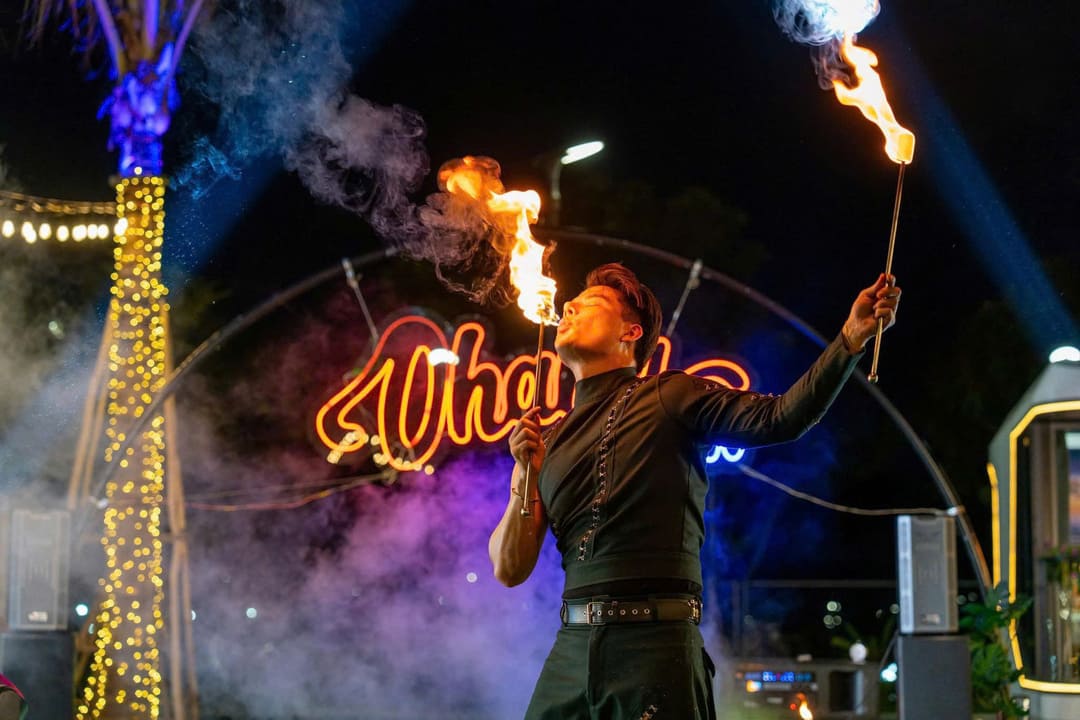 Khách hàng tham quan và trải nghiệm dịch vụ tại Ohana Camp